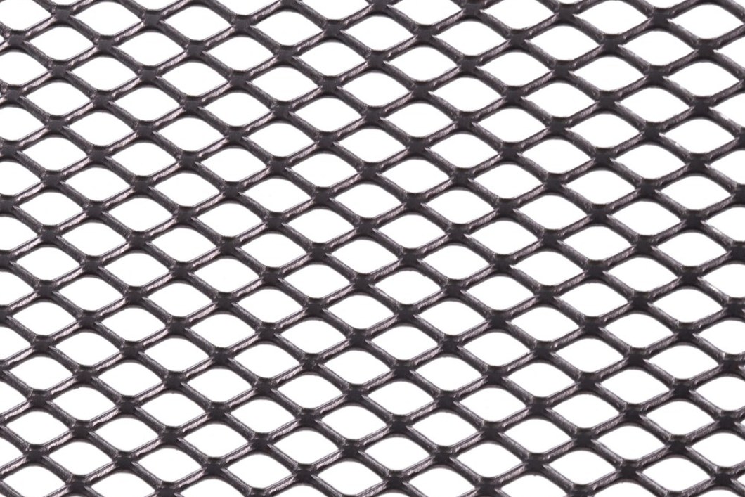 6.8 x 3.6mm flattened expanded metal, mild steel