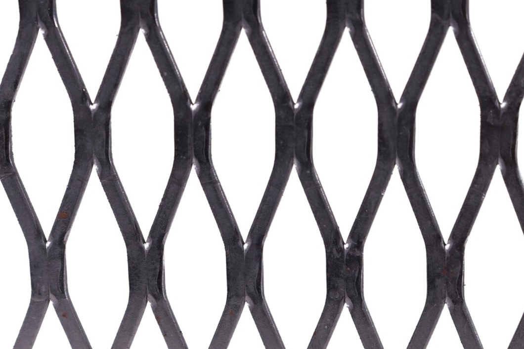 24.4 x 7.6mm flattened expanded metal, mild steel