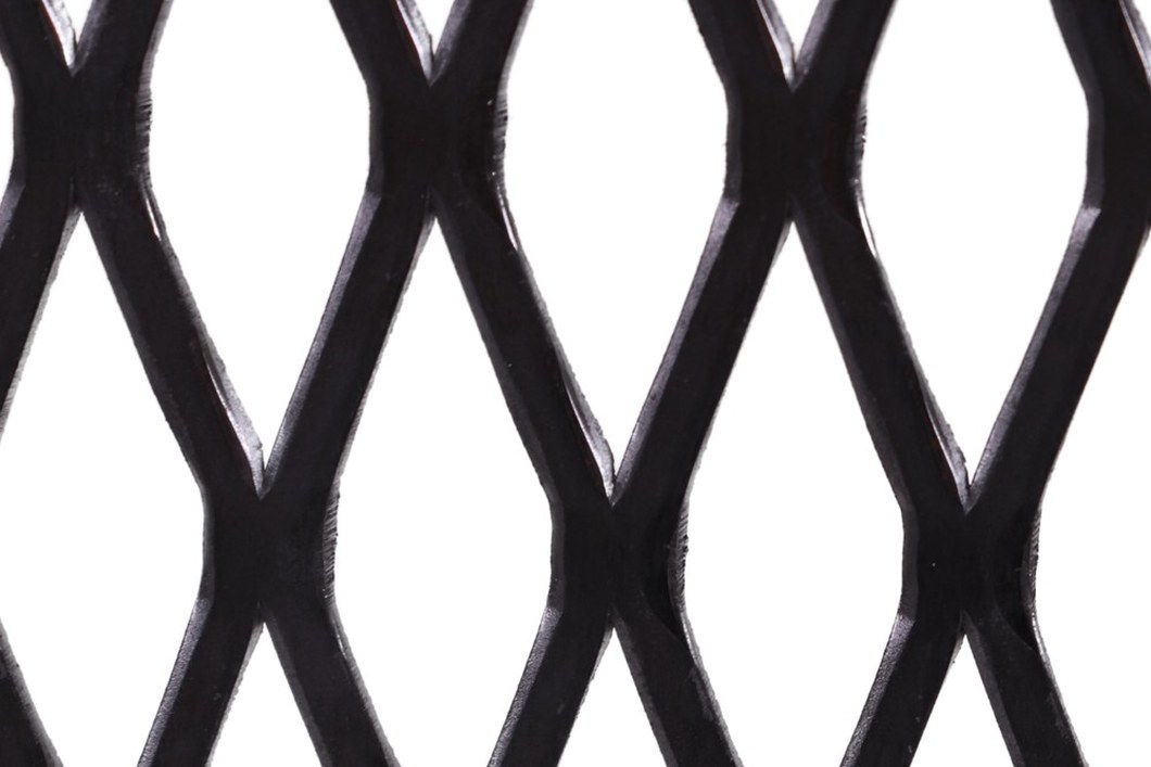 32.8 x 10.9mm flattened expanded metal, mild steel