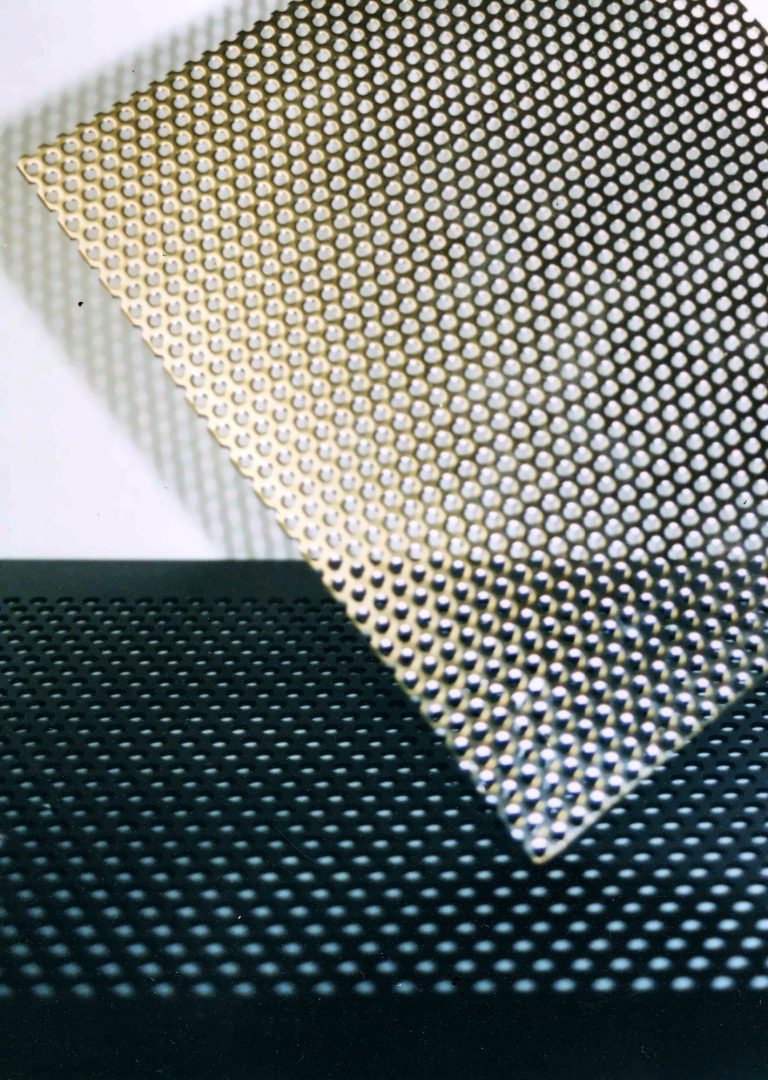 Round hole perforated metal sheet